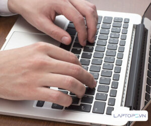 Các nguyên nhân chính khiến bàn phím laptop bị nhảy chữ