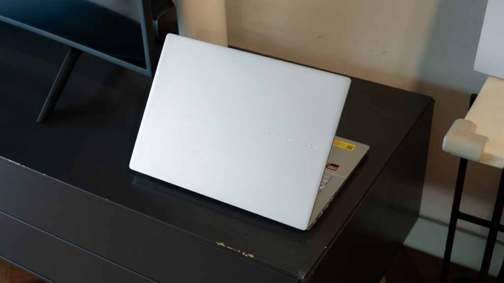 Vỏ nhôm nguyên khối sang trọng