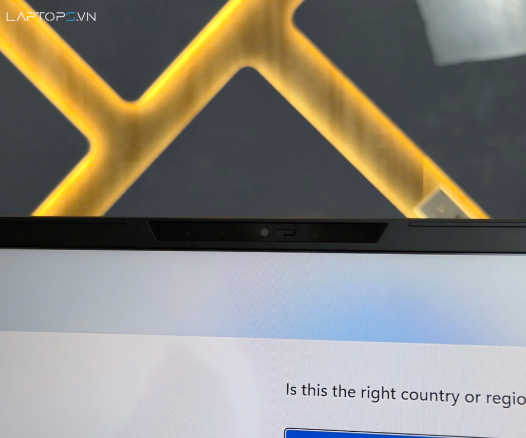 Laptop MSI Vector 16 HX AI A2XWHG-010VN 13 Màn hình 16 inch QHD+ 240Hz: Trải nghiệm thị giác không giới hạn