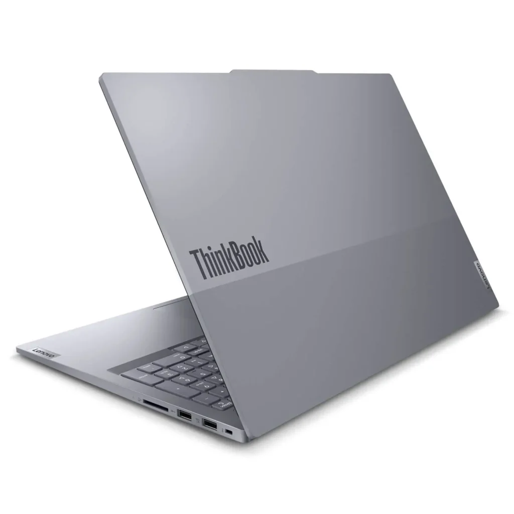 Bàn phím chống tràn và TouchPad mượt mà